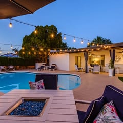 Large Pool and Entertainers Delight Yard!