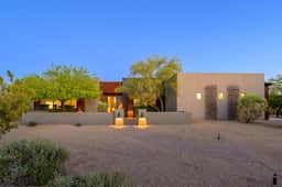 Custom Desert Modern 5 bedroom including Casita! Pickleball, Hot-Tub, Put-Put - Image 5