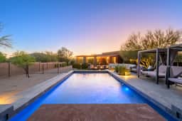 Custom Desert Modern 5 bedroom including Casita! Pickleball, Hot-Tub, Put-Put - Image 2