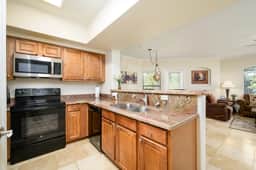 Great Location in North Scottsdale w/ tons of amenities! - Image 2