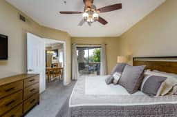 Signature Complex - Highly Desirable 2/2 with Heated Pool, Spa, Steam, Sauna - Image 5