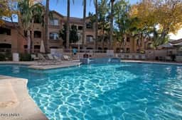 Signature Complex - Highly Desirable 2/2 with Heated Pool, Spa, Steam, Sauna - Image 2