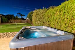Casa De Palms - Optional heated pool, spa, putting green, pool table! - Image 2