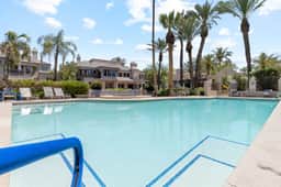 Gated Gainey Ranch condo, garage, heated pool, walk to restaurants, shopping! - Image 2