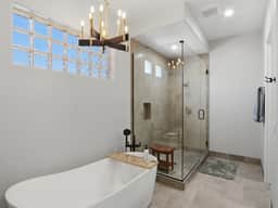 Luxury in Desert Ridge - Image 4