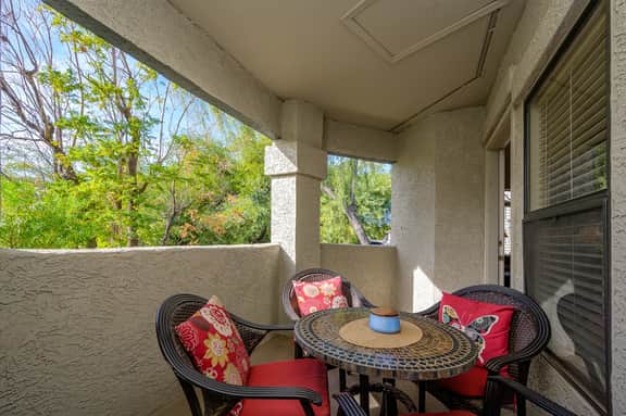 Great Location in North Scottsdale w/ tons of amenities! - Image 4