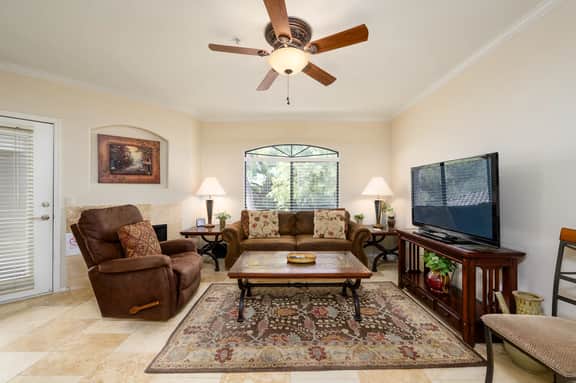 Great Location in North Scottsdale w/ tons of amenities! - Image 3