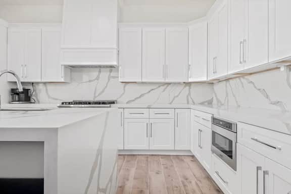 You will not be disappointed! Modern, Beautiful spacious living in Grayhawk! - Image 5