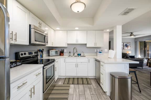 Beautifully Decorated; Steps From Pool/Spa in Central Scottsdale Location! - Image 3