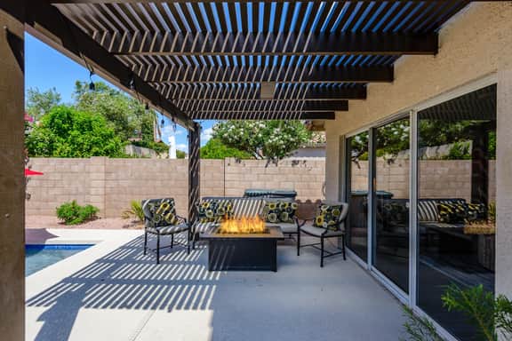 Gated! 3/2 Pool, Bbq, Fire-Table! License #2034087 - Image 3