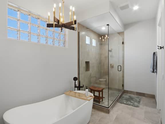 Luxury in Desert Ridge - Image 4
