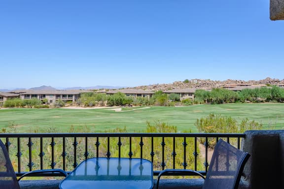 2450 Square Foot Town-Home with Golf Course and Mountain VIEWS! - Image 1