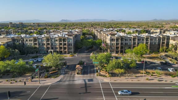 Resort living in Desert Ridge close to Mayo Hospital - Image 1